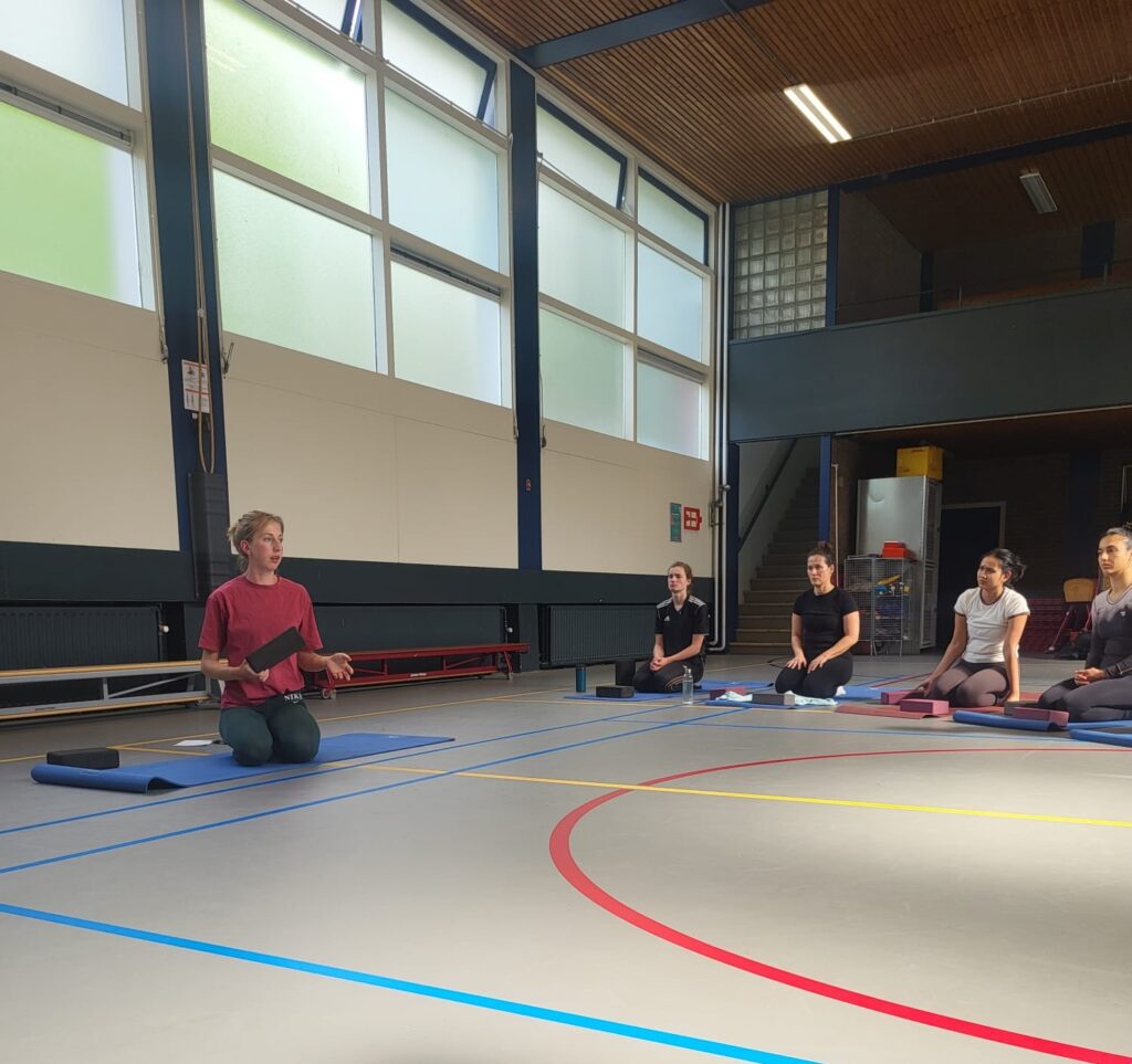 Yoga op de werkvloer